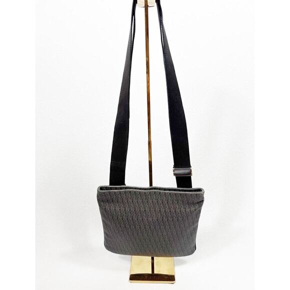 YSL Toile Monogram Messenger Crossbody Bag - Picture 1 of 16